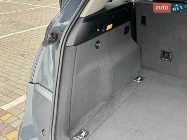 Синій Ауді Ку 5, об'ємом двигуна 2 л та пробігом 135 тис. км за 12999 $, фото 72 на Automoto.ua