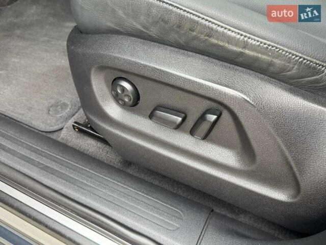Синій Ауді Ку 5, об'ємом двигуна 2 л та пробігом 135 тис. км за 12999 $, фото 40 на Automoto.ua