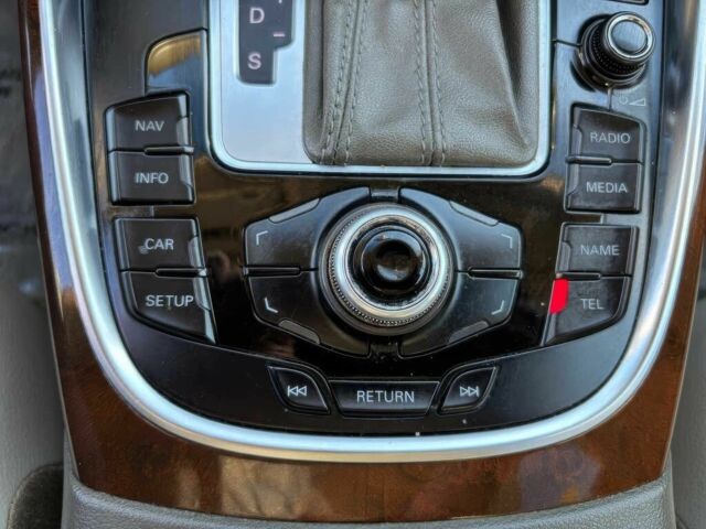 Синій Ауді Ку 5, об'ємом двигуна 2 л та пробігом 146 тис. км за 6000 $, фото 9 на Automoto.ua