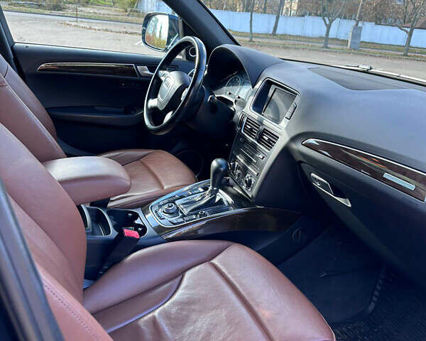 Синій Ауді Ку 5, об'ємом двигуна 1.98 л та пробігом 173 тис. км за 13500 $, фото 8 на Automoto.ua