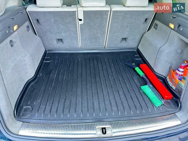 Синій Ауді Ку 5, об'ємом двигуна 2 л та пробігом 272 тис. км за 11500 $, фото 9 на Automoto.ua