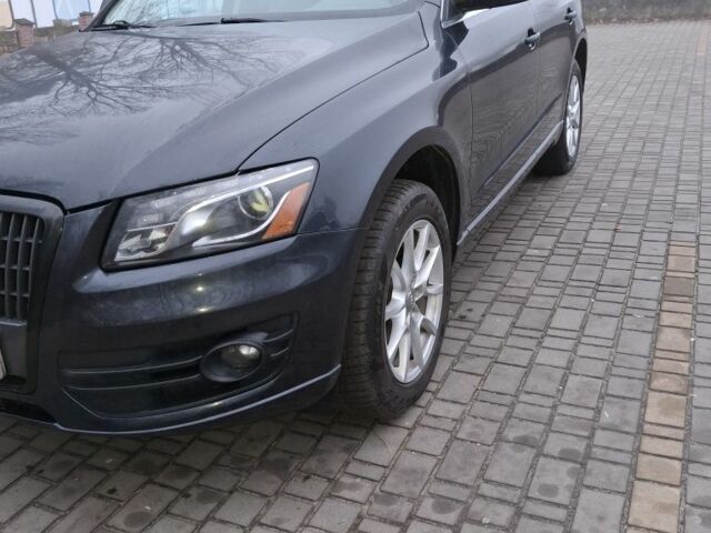 Синий Ауди Ку 5, объемом двигателя 2 л и пробегом 235 тыс. км за 11000 $, фото 4 на Automoto.ua