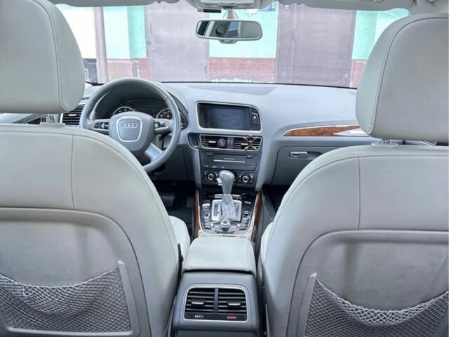 Ауди Ку 5 2011 в Владимир-Волынский на Automoto.ua Синий Ауди Ку 5, объемом двигателя 2 л и пробегом 274 тыс. км за 11000 $, фото 3 на Automoto.ua