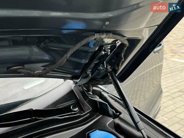 Синій Ауді Ку 5, об'ємом двигуна 2 л та пробігом 135 тис. км за 12999 $, фото 78 на Automoto.ua