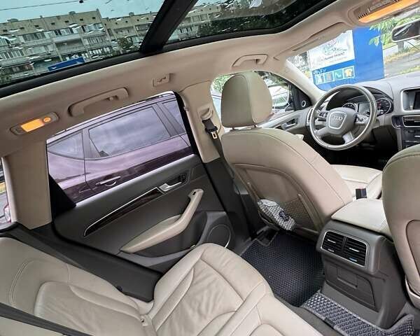 Синий Ауди Ку 5, объемом двигателя 1.98 л и пробегом 292 тыс. км за 12750 $, фото 10 на Automoto.ua