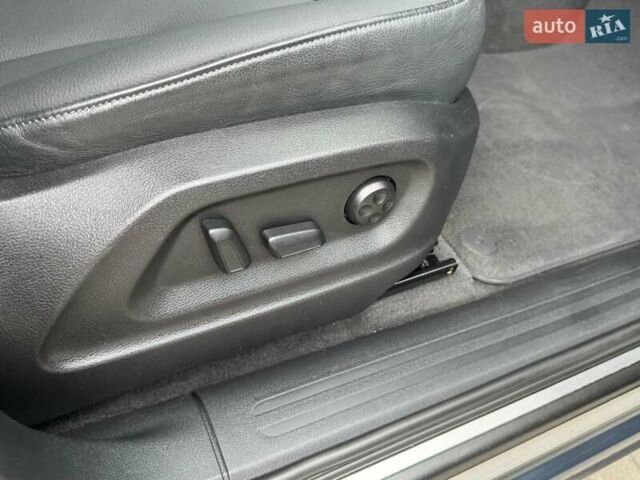 Синій Ауді Ку 5, об'ємом двигуна 2 л та пробігом 135 тис. км за 12999 $, фото 42 на Automoto.ua