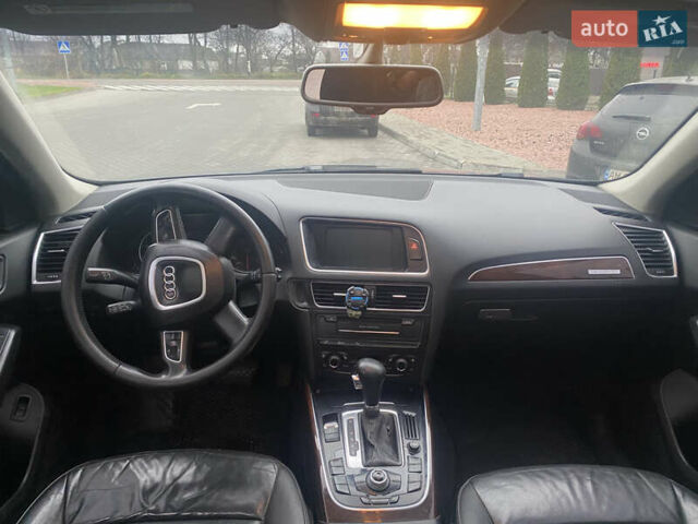 Синий Ауди Ку 5, объемом двигателя 1.98 л и пробегом 338 тыс. км за 11000 $, фото 13 на Automoto.ua