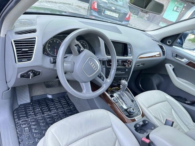 Ауди Ку 5 2011 в Владимир-Волынский на Automoto.ua Синий Ауди Ку 5, объемом двигателя 2 л и пробегом 274 тыс. км за 11000 $, фото 2 на Automoto.ua