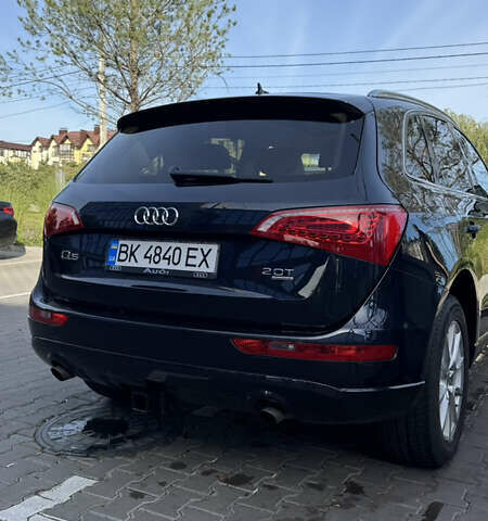 Синий Ауди Ку 5, объемом двигателя 2 л и пробегом 250 тыс. км за 10900 $, фото 3 на Automoto.ua