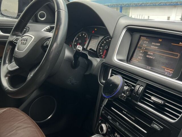 Синий Ауди Ку 5, объемом двигателя 2 л и пробегом 336 тыс. км за 12000 $, фото 3 на Automoto.ua