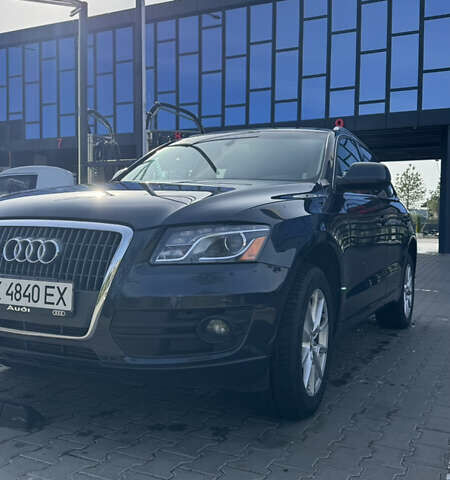 Синий Ауди Ку 5, объемом двигателя 2 л и пробегом 250 тыс. км за 10900 $, фото 1 на Automoto.ua
