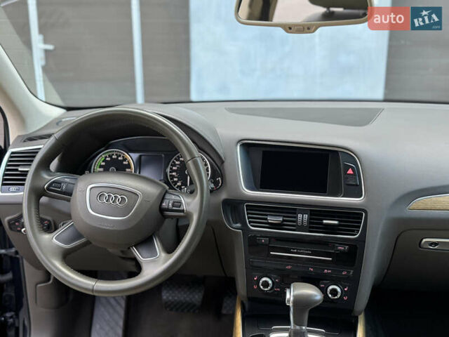 Синий Ауди Ку 5, объемом двигателя 2 л и пробегом 205 тыс. км за 13300 $, фото 79 на Automoto.ua