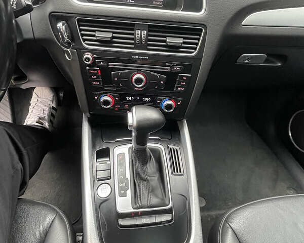 Синій Ауді Ку 5, об'ємом двигуна 1.98 л та пробігом 246 тис. км за 12300 $, фото 28 на Automoto.ua