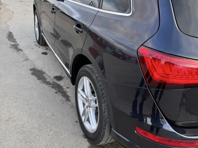 Синій Ауді Ку 5, об'ємом двигуна 2 л та пробігом 228 тис. км за 15000 $, фото 5 на Automoto.ua