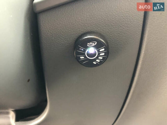 Синій Ауді Ку 5, об'ємом двигуна 1.98 л та пробігом 333 тис. км за 13000 $, фото 7 на Automoto.ua