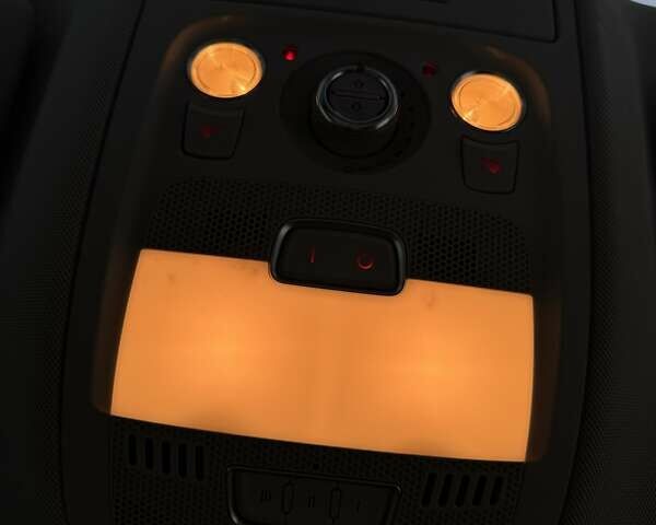 Синій Ауді Ку 5, об'ємом двигуна 2 л та пробігом 210 тис. км за 13300 $, фото 43 на Automoto.ua