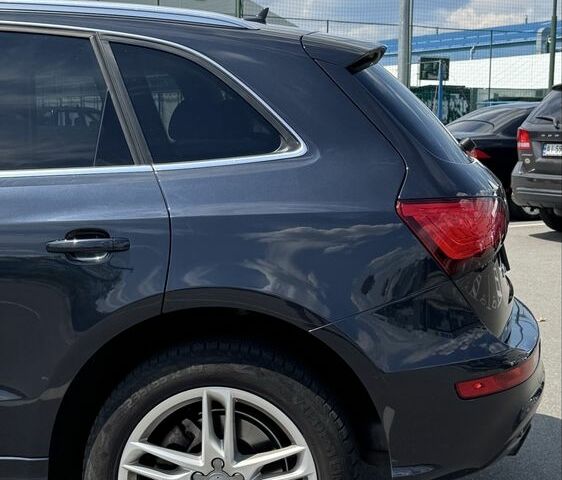 Синій Ауді Ку 5, об'ємом двигуна 3 л та пробігом 165 тис. км за 11000 $, фото 3 на Automoto.ua
