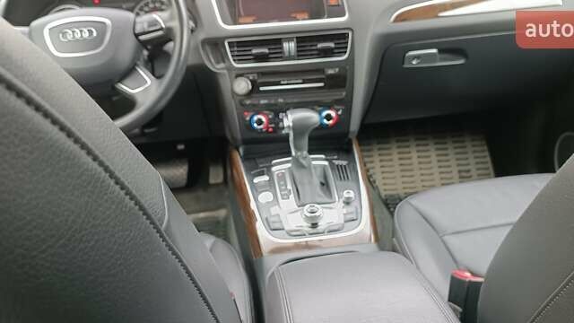 Ауді Ку 5 2013 у Желтых Водах на Automoto.ua Синій Ауді Ку 5, об'ємом двигуна 1.98 л та пробігом 224 тис. км за 14750 $, фото 48 на Automoto.ua