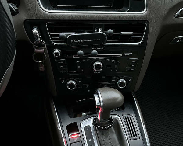 Синий Ауди Ку 5, объемом двигателя 1.98 л и пробегом 184 тыс. км за 13500 $, фото 12 на Automoto.ua