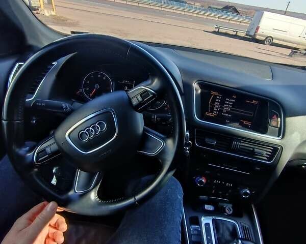 Синий Ауди Ку 5, объемом двигателя 1.98 л и пробегом 261 тыс. км за 12800 $, фото 4 на Automoto.ua