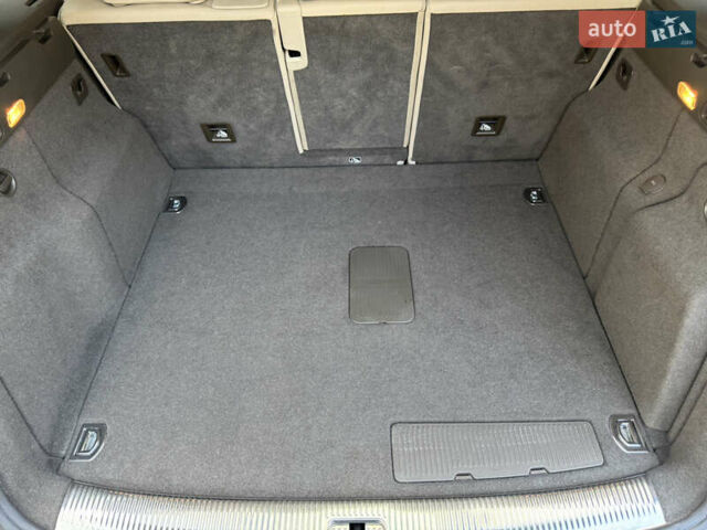 Синий Ауди Ку 5, объемом двигателя 2 л и пробегом 205 тыс. км за 13300 $, фото 83 на Automoto.ua