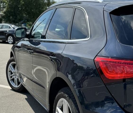 Синій Ауді Ку 5, об'ємом двигуна 3 л та пробігом 165 тис. км за 11000 $, фото 5 на Automoto.ua