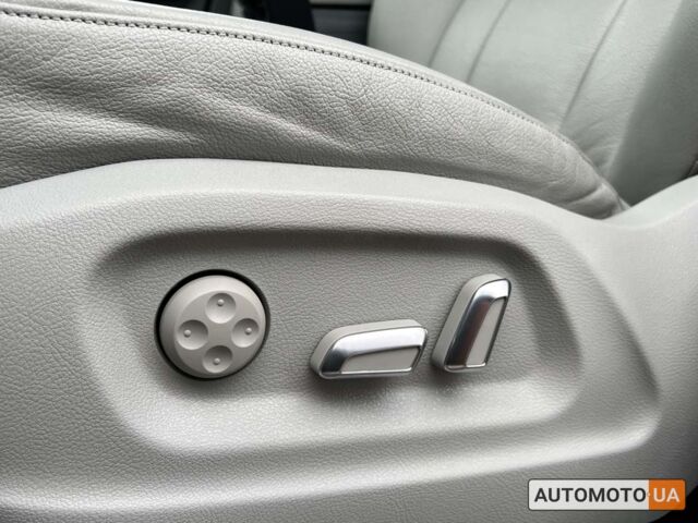 Синий Ауди Ку 5, объемом двигателя 3 л и пробегом 120 тыс. км за 23200 $, фото 16 на Automoto.ua