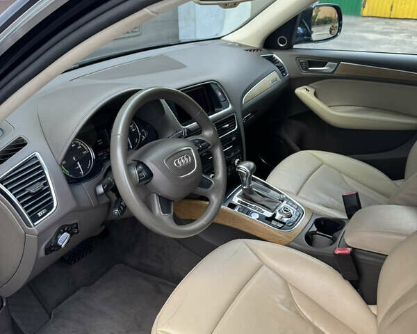 Синий Ауди Ку 5, объемом двигателя 2 л и пробегом 205 тыс. км за 13300 $, фото 46 на Automoto.ua