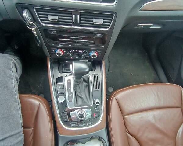 Синий Ауди Ку 5, объемом двигателя 1.98 л и пробегом 261 тыс. км за 12800 $, фото 34 на Automoto.ua