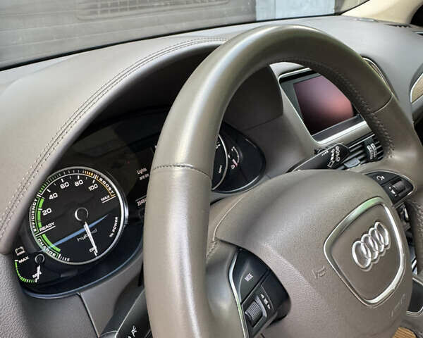 Синий Ауди Ку 5, объемом двигателя 2 л и пробегом 205 тыс. км за 13300 $, фото 51 на Automoto.ua