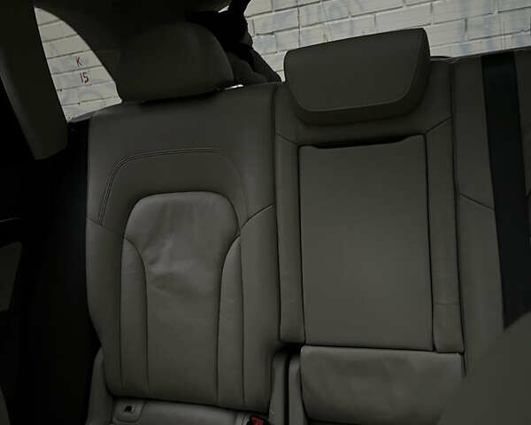 Синий Ауди Ку 5, объемом двигателя 1.98 л и пробегом 184 тыс. км за 13500 $, фото 9 на Automoto.ua