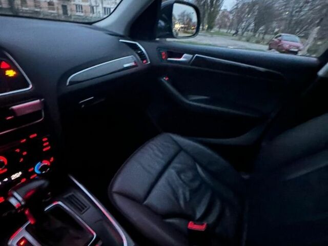 Синій Ауді Ку 5, об'ємом двигуна 2 л та пробігом 227 тис. км за 11500 $, фото 13 на Automoto.ua