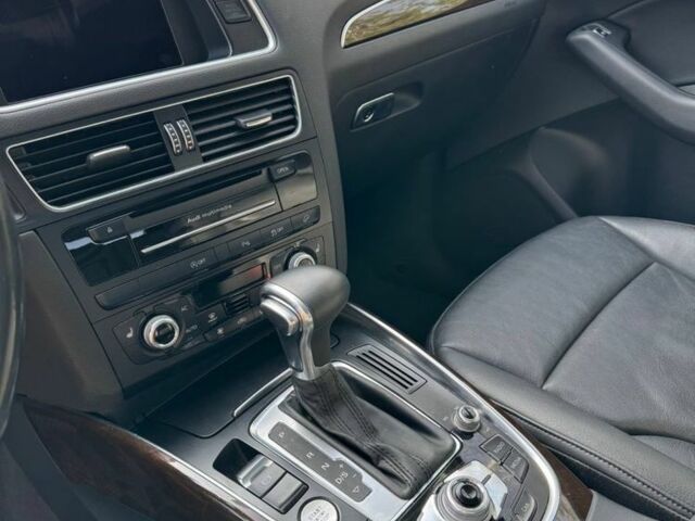 Синій Ауді Ку 5, об'ємом двигуна 3 л та пробігом 165 тис. км за 11000 $, фото 17 на Automoto.ua