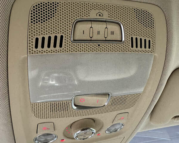 Синий Ауди Ку 5, объемом двигателя 2 л и пробегом 205 тыс. км за 13300 $, фото 58 на Automoto.ua