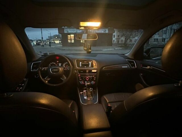 Синій Ауді Ку 5, об'ємом двигуна 2 л та пробігом 227 тис. км за 11500 $, фото 15 на Automoto.ua