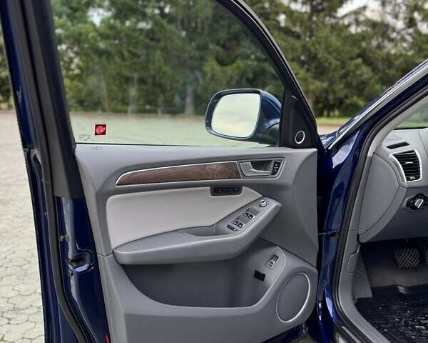 Синій Ауді Ку 5, об'ємом двигуна 2 л та пробігом 210 тис. км за 13300 $, фото 22 на Automoto.ua