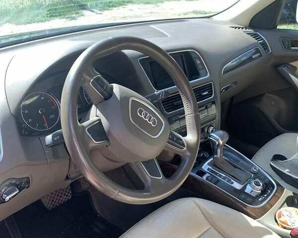 Синий Ауди Ку 5, объемом двигателя 2 л и пробегом 125 тыс. км за 14000 $, фото 5 на Automoto.ua