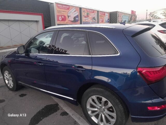 Синій Ауді Ку 5, об'ємом двигуна 2 л та пробігом 246 тис. км за 13000 $, фото 3 на Automoto.ua
