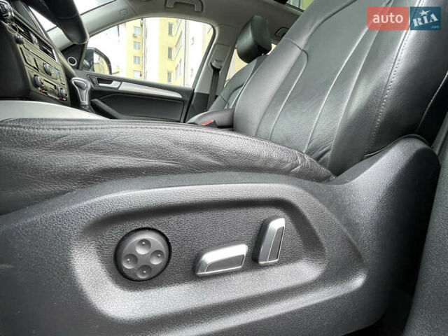 Синій Ауді Ку 5, об'ємом двигуна 1.98 л та пробігом 246 тис. км за 12300 $, фото 35 на Automoto.ua