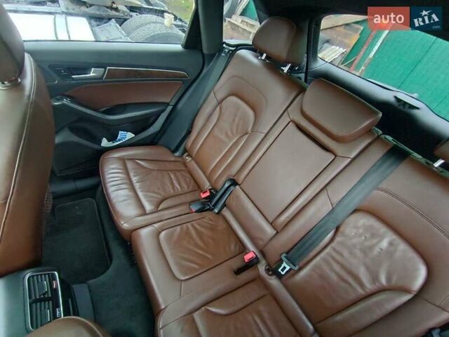 Синий Ауди Ку 5, объемом двигателя 1.98 л и пробегом 261 тыс. км за 12800 $, фото 24 на Automoto.ua