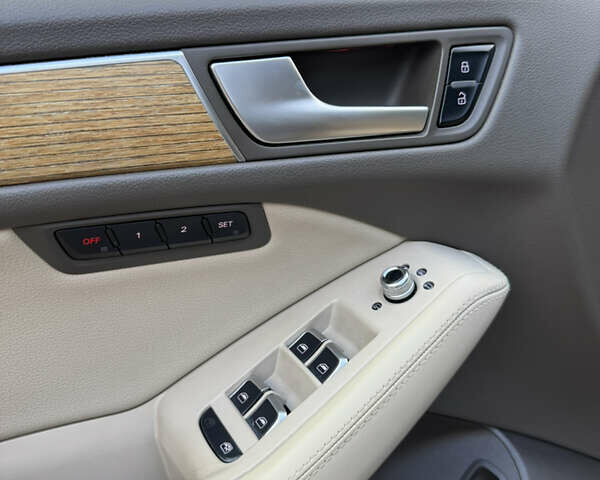 Синий Ауди Ку 5, объемом двигателя 2 л и пробегом 205 тыс. км за 13300 $, фото 43 на Automoto.ua