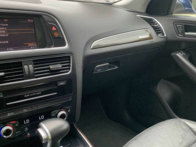 Синій Ауді Ку 5, об'ємом двигуна 2 л та пробігом 98 тис. км за 4000 $, фото 9 на Automoto.ua