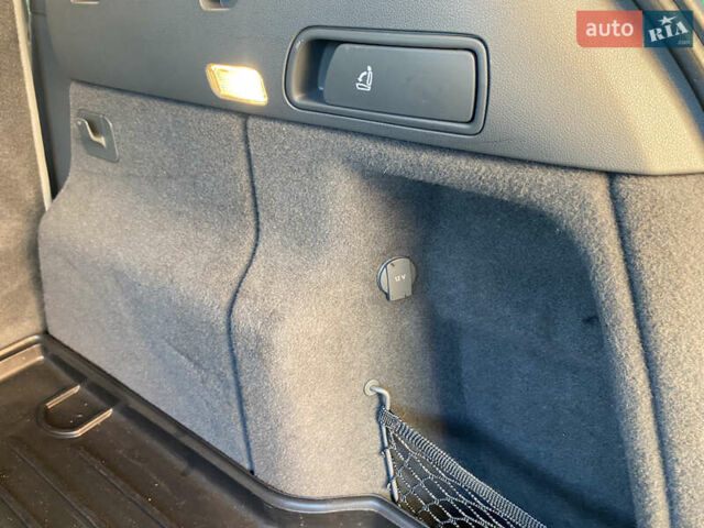 Синій Ауді Ку 5, об'ємом двигуна 2 л та пробігом 170 тис. км за 12900 $, фото 30 на Automoto.ua