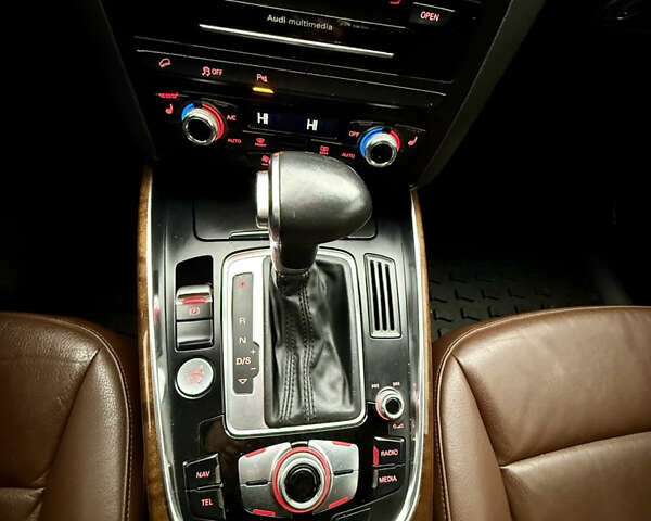 Синий Ауди Ку 5, объемом двигателя 2 л и пробегом 220 тыс. км за 15900 $, фото 45 на Automoto.ua