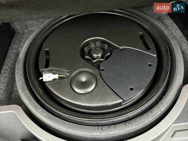 Синий Ауди Ку 5, объемом двигателя 2 л и пробегом 220 тыс. км за 15900 $, фото 55 на Automoto.ua