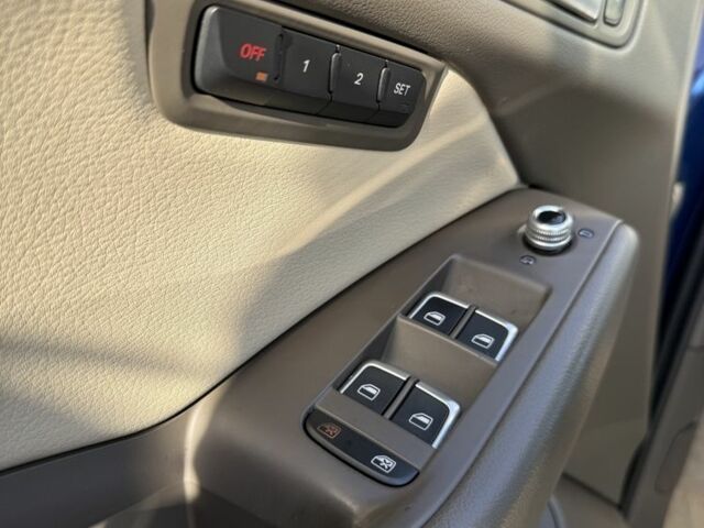 Синій Ауді Ку 5, об'ємом двигуна 2 л та пробігом 143 тис. км за 15600 $, фото 11 на Automoto.ua