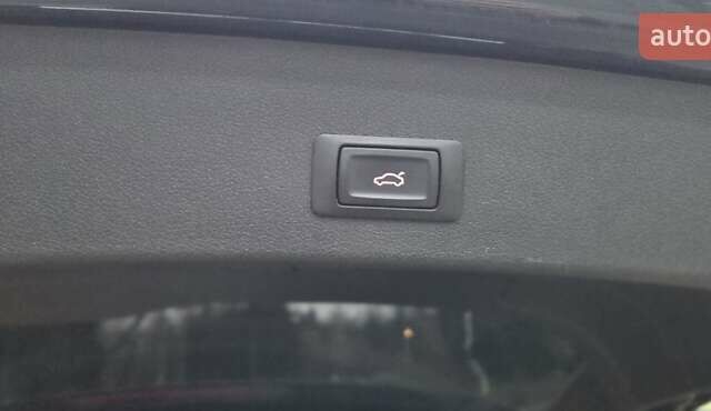 Синий Ауди Ку 5, объемом двигателя 1.98 л и пробегом 335 тыс. км за 15900 $, фото 39 на Automoto.ua