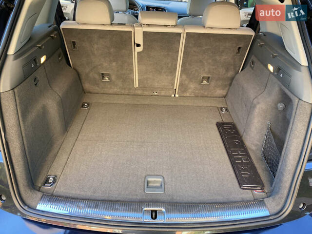 Синій Ауді Ку 5, об'ємом двигуна 2 л та пробігом 170 тис. км за 12900 $, фото 26 на Automoto.ua