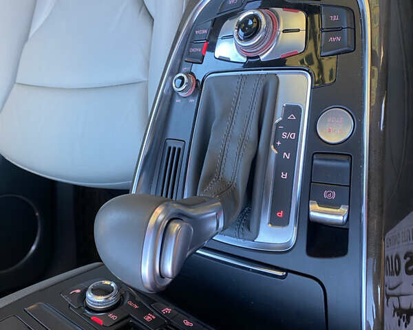 Синій Ауді Ку 5, об'ємом двигуна 2 л та пробігом 170 тис. км за 12900 $, фото 55 на Automoto.ua