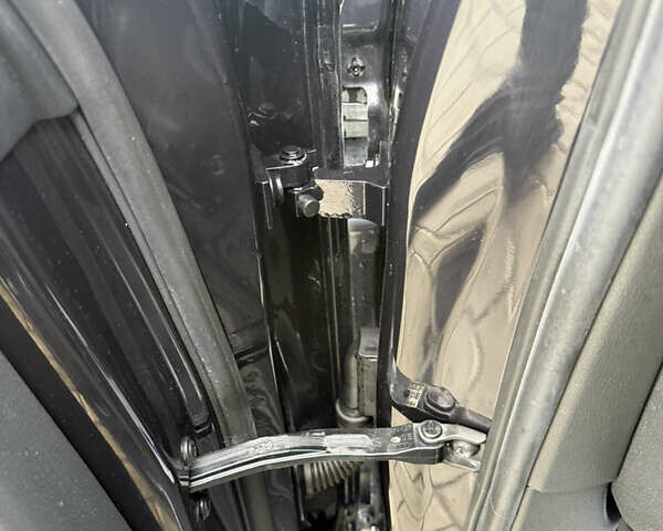 Синий Ауди Ку 5, объемом двигателя 1.98 л и пробегом 195 тыс. км за 13400 $, фото 35 на Automoto.ua